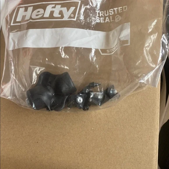 Men’s Zoom Rival XC 6 in Black and Metallic Silver 🏃 - Picture 5 of 5